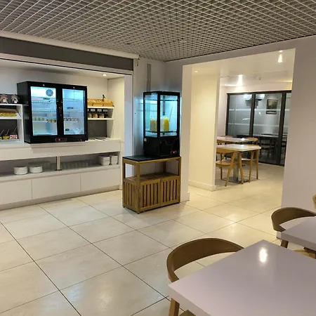 Brit Porte D'espagne 3*