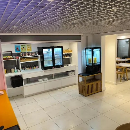 Brit Porte D'espagne Hotel