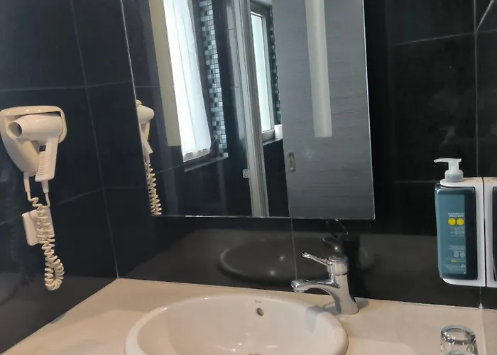 Brit Porte D'espagne Perpignan