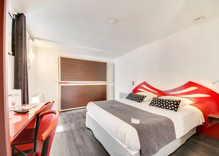 Hotel Brit Porte D'espagne 3*