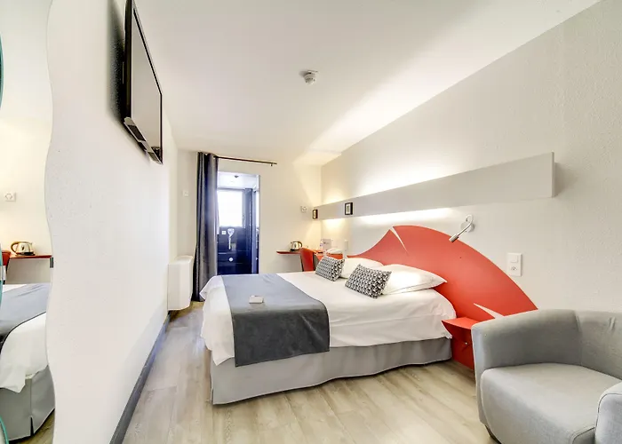 Hotel Brit Porte D'espagne 3*