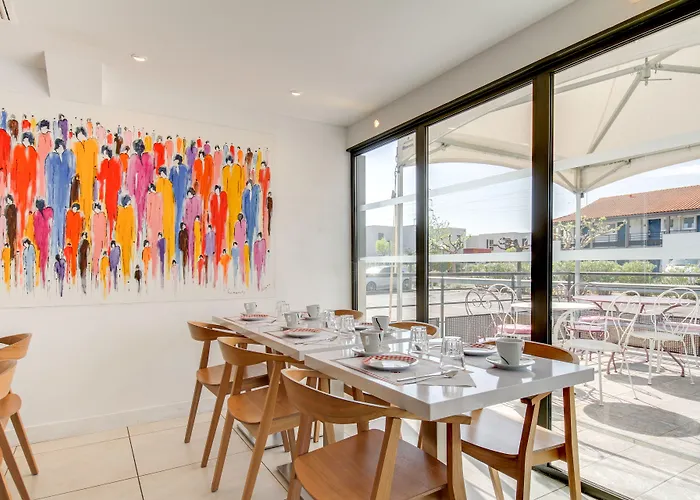 Hotel Brit Porte D'espagne