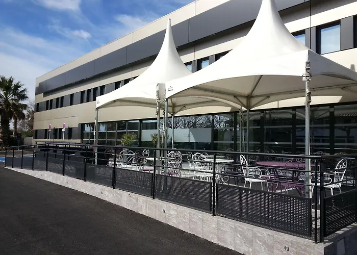 Hotel Brit Porte D'espagne 3*