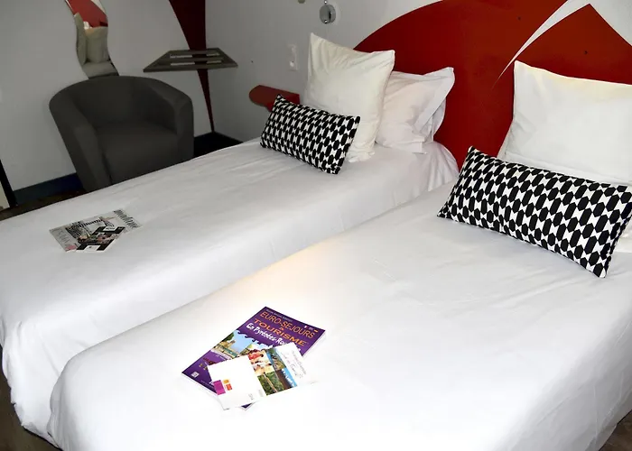 Hotel Brit Porte D'espagne 3*